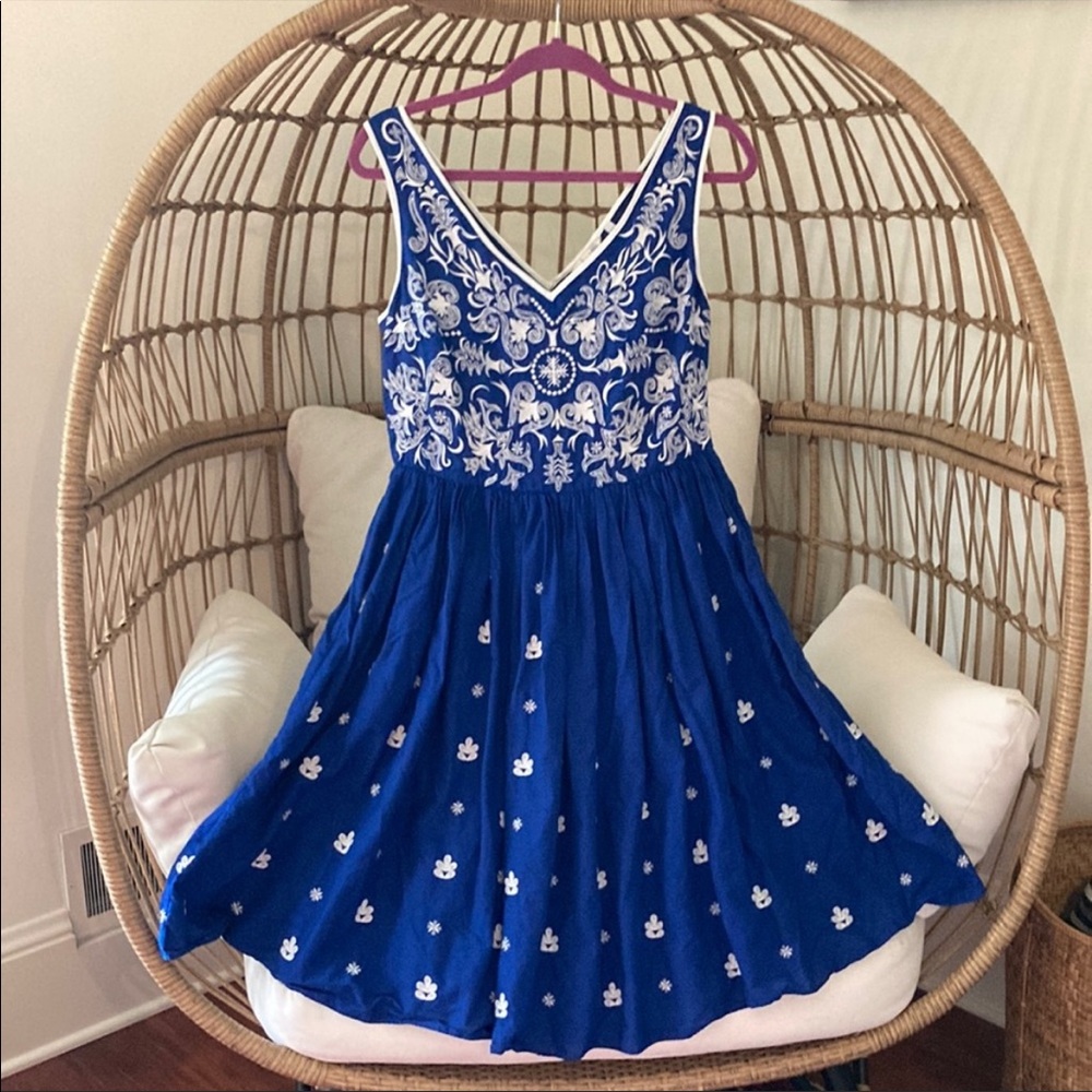 Stunning Boden Embroidered Dress! 8L
